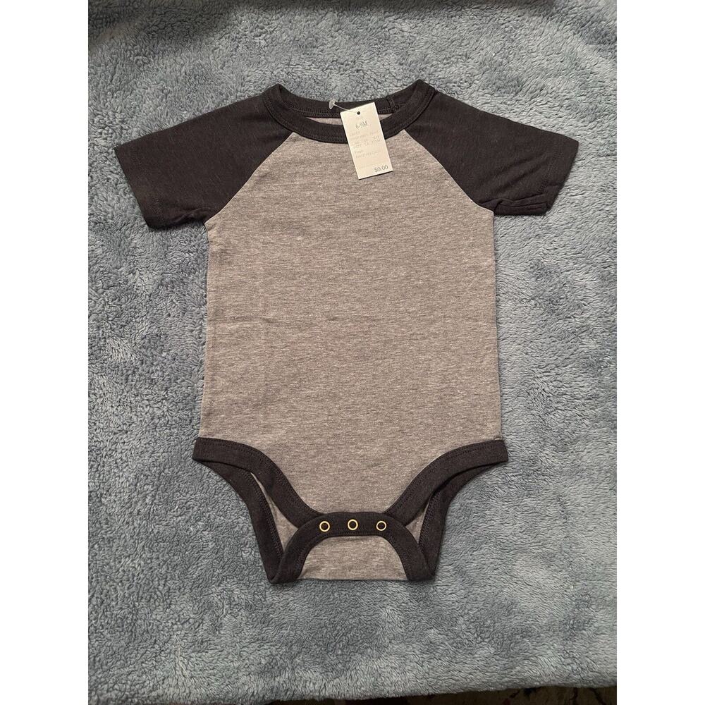 NEW Cat & Jack 4 Pack Boy’s Short-Sleeve Bodysuit 6-9 Months B4